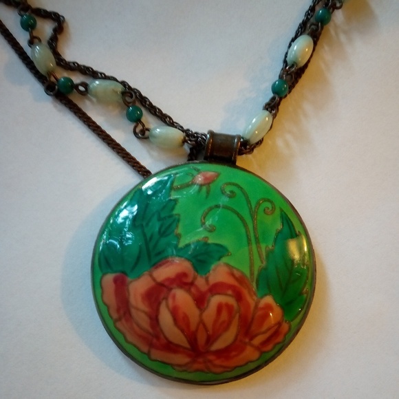 Jewelry - Floral Pendant Necklace